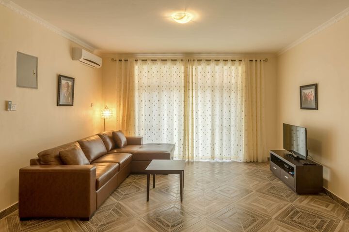 Room 6 of 17