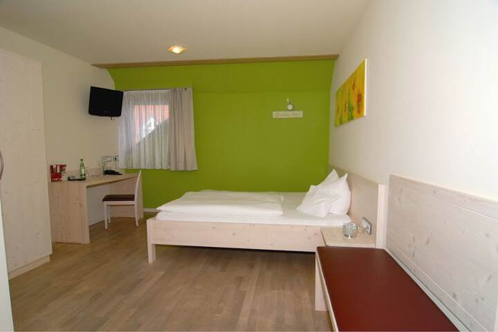 Room 17 of 44