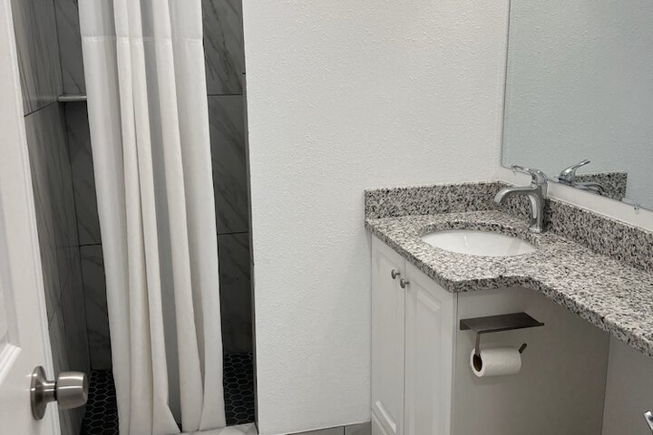 Room 6 of 51
