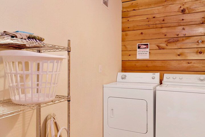 Laundry 16 of 27