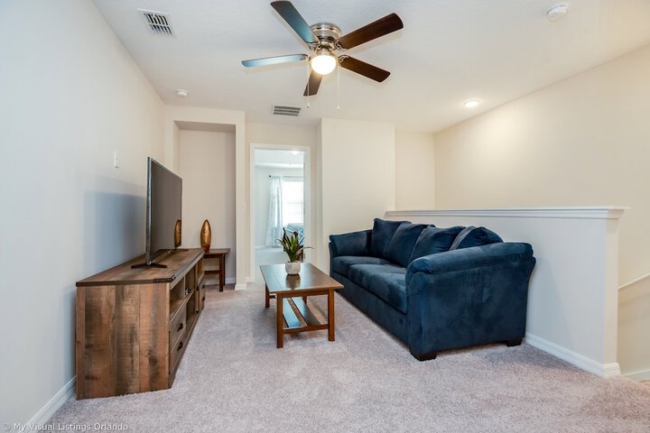 Room 15 of 37