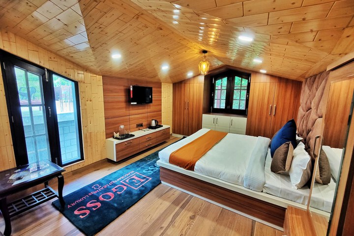 Room 15 of 63