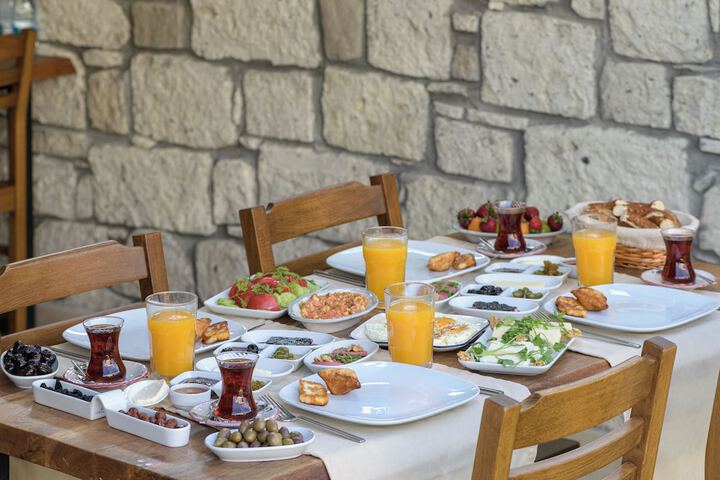 Breakfast/Coffee Service 21 of 25