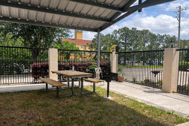 BBQ/picnic area