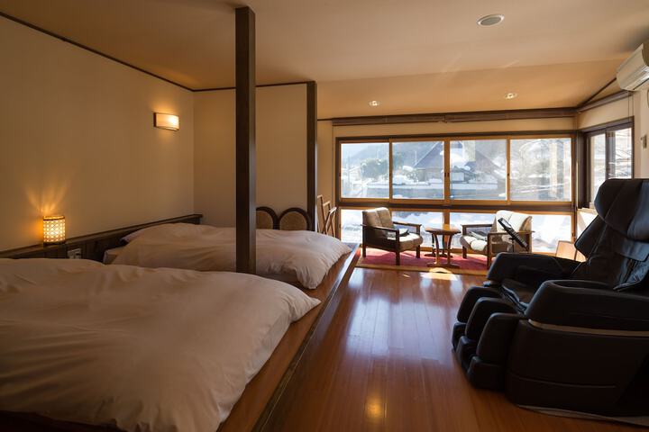 Room 17 of 90