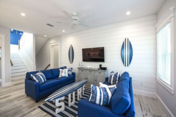 Room 12 of 25