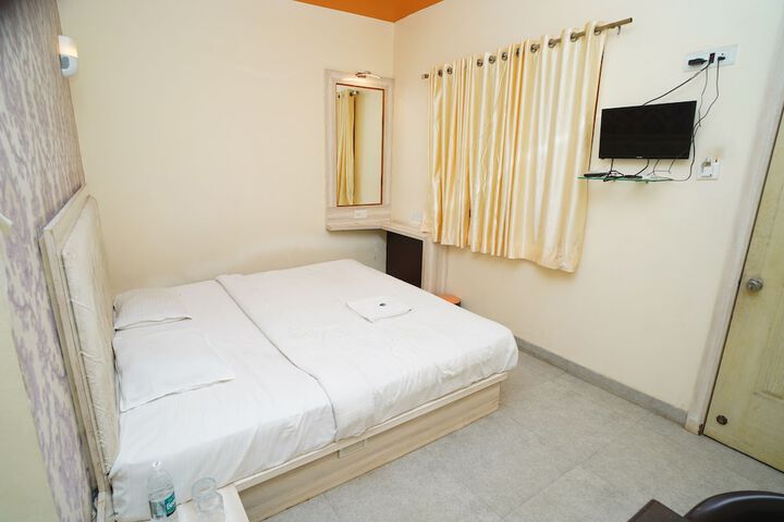Room 15 of 31