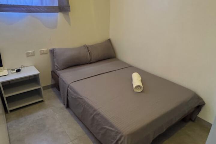 Room 3 of 51