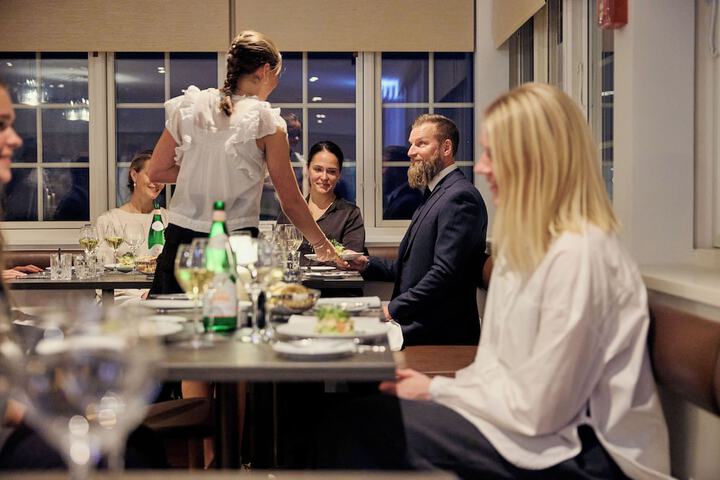 Dining 22 of 49
