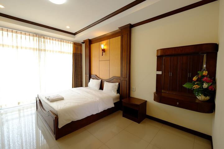 Room 11 of 47