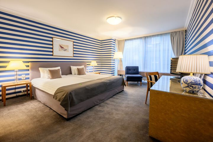Room 31 of 62