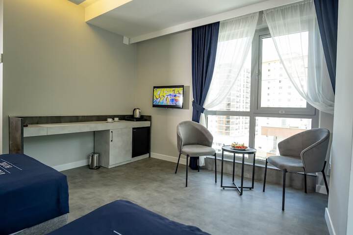 Room 14 of 38