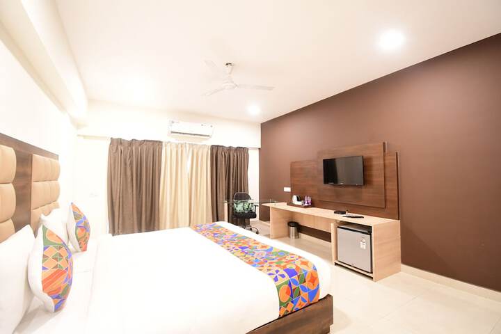 Room 11 of 38