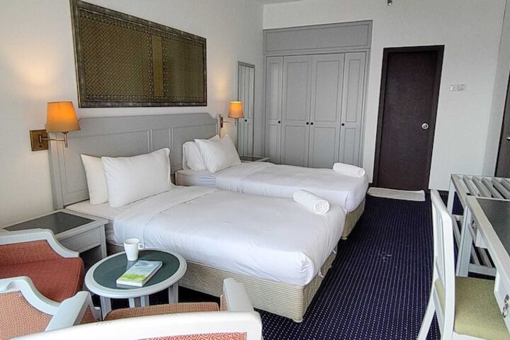Room 79 of 650