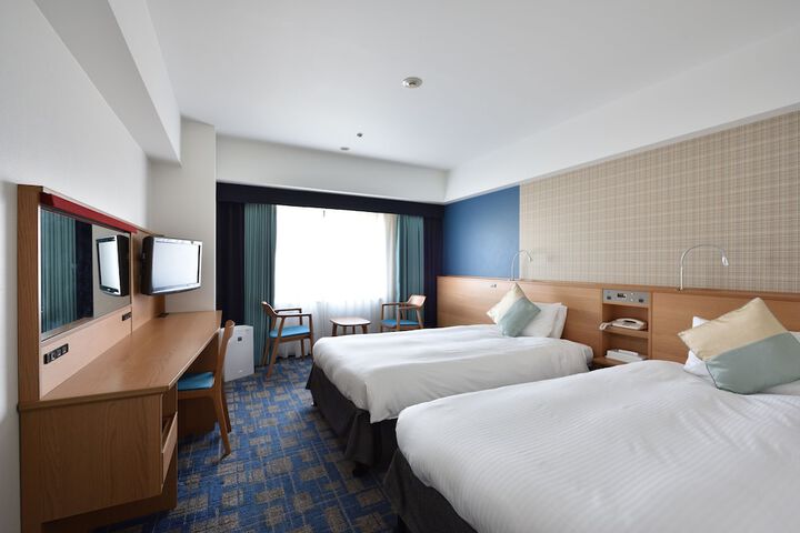 Room 16 of 75