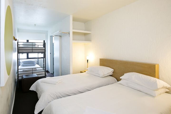 Room 2 of 39