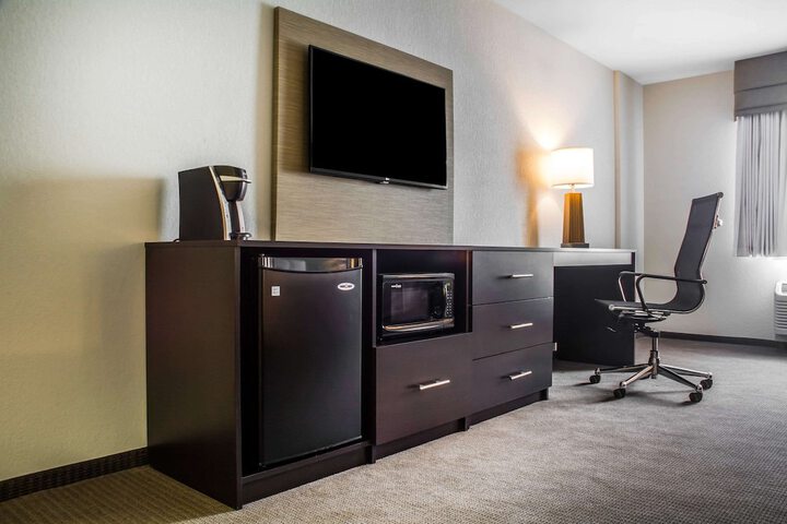 Room 10 of 46