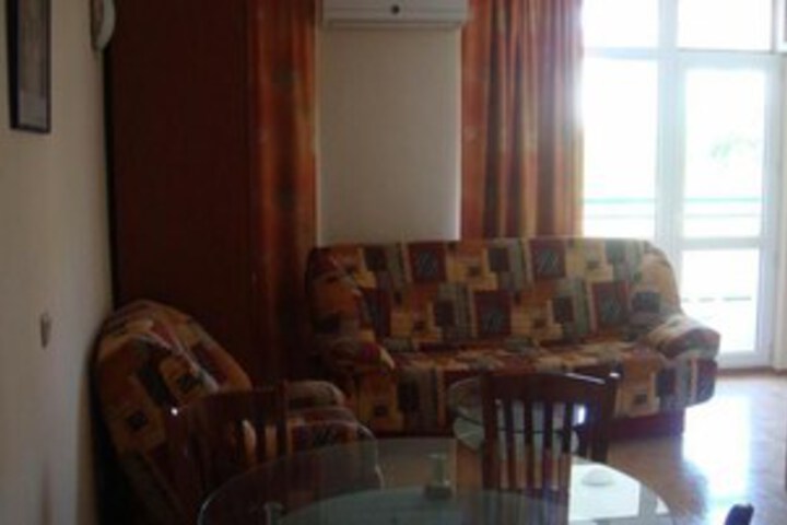 Room 8 of 21