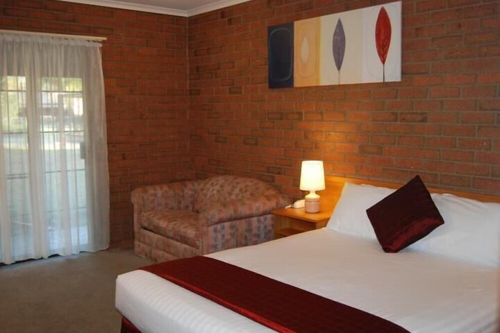 Room 20 of 38