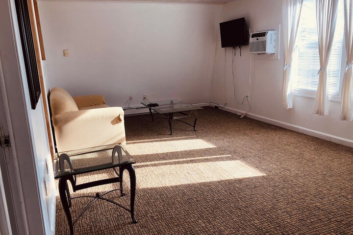 Room 17 of 25
