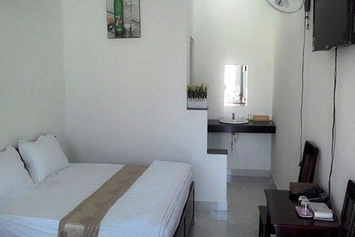 Room 16 of 47