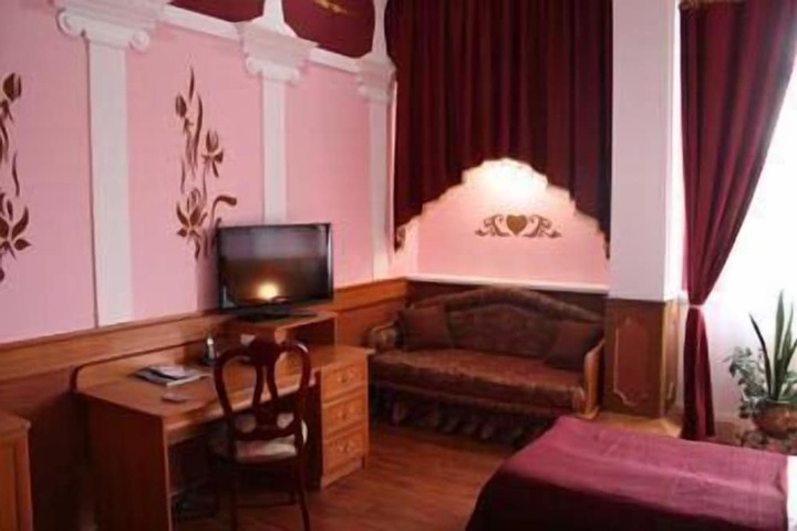 Room 20 of 33
