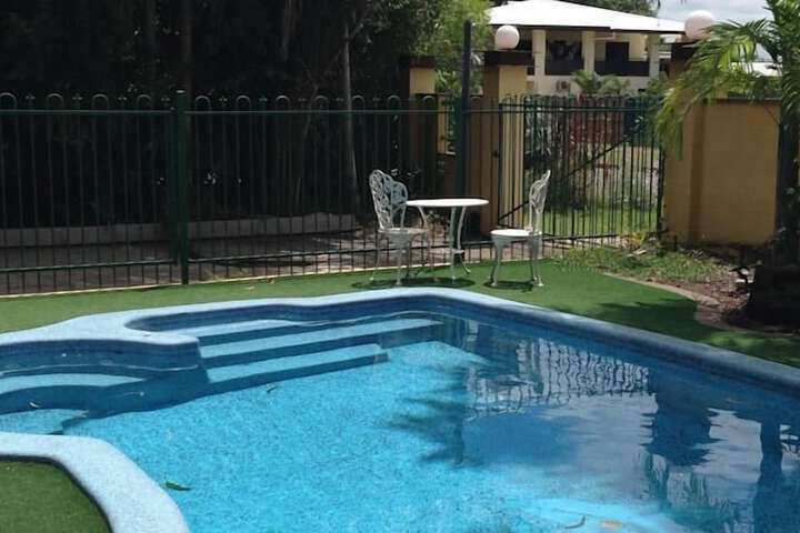 Hotel Pool