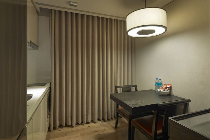 Room 12 of 44