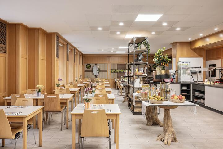 Breakfast buffet