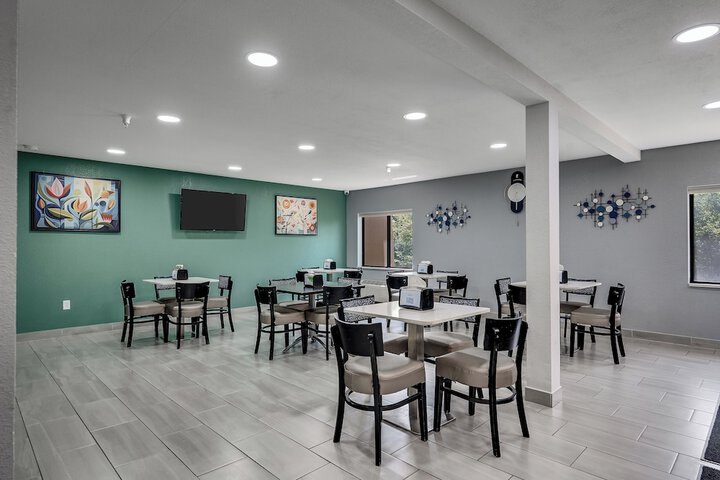 Breakfast/Coffee Service 58 of 67