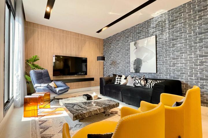 Room 40 of 83
