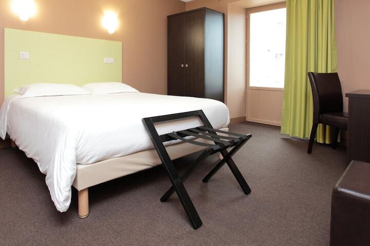Room 4 of 45