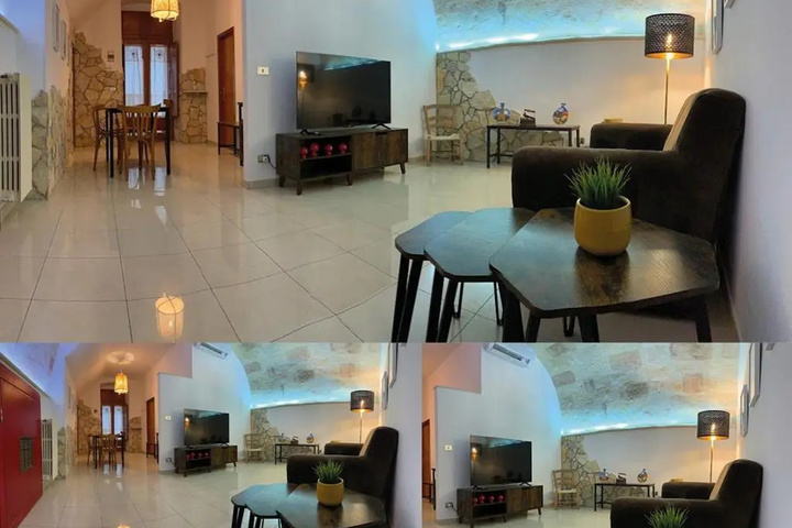 Room 13 of 21