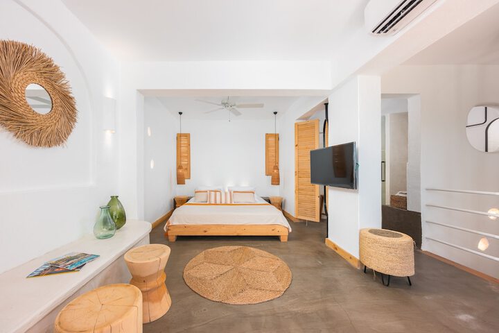 Room 4 of 78