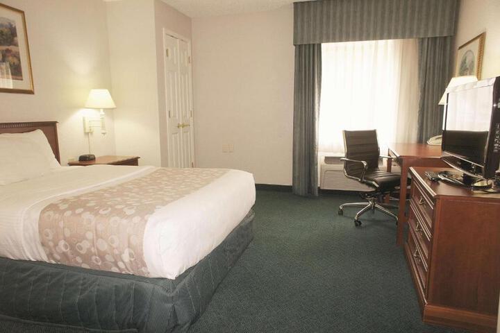 1 Double Bed Mobility Accessible (2 of 16)