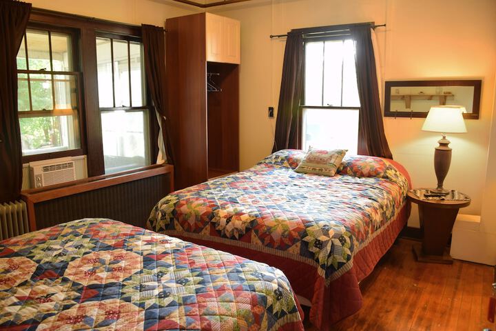 Room 10 of 151