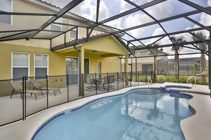 Pool 10 of 20