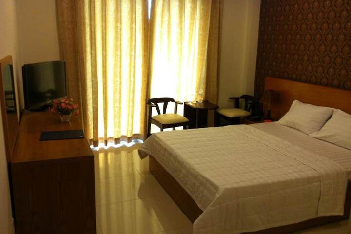 Room 10 of 21