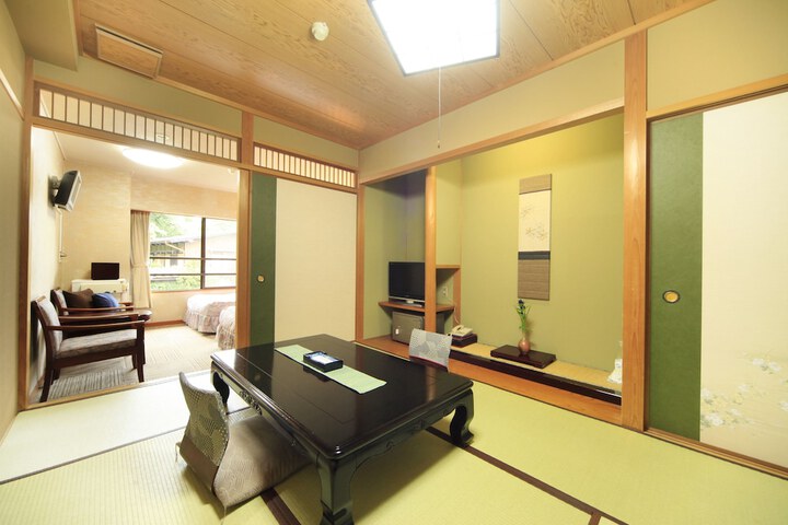 Room 8 of 51