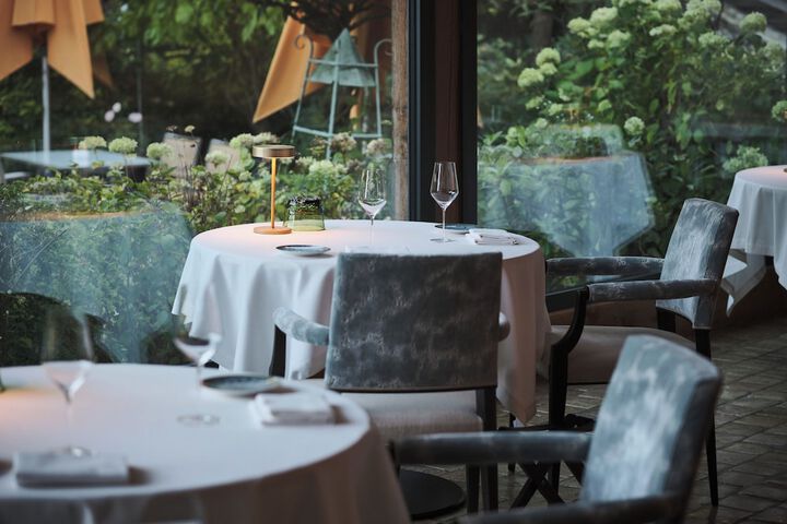 Dining 60 of 79