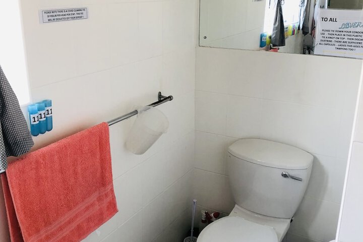 Room 8 of 68