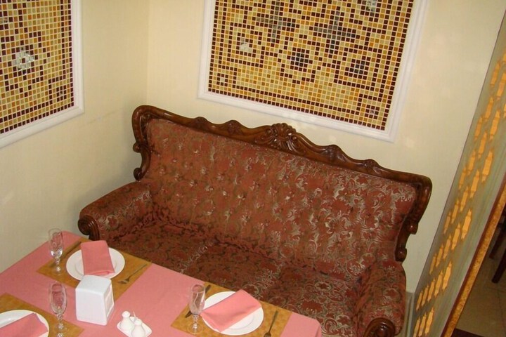 Dining 47 of 59