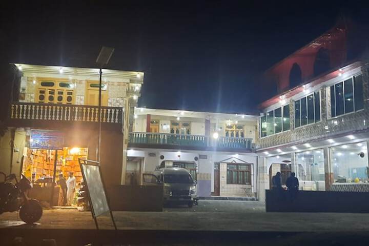 HOTEL GREEN HILLS THALL KUMRAT