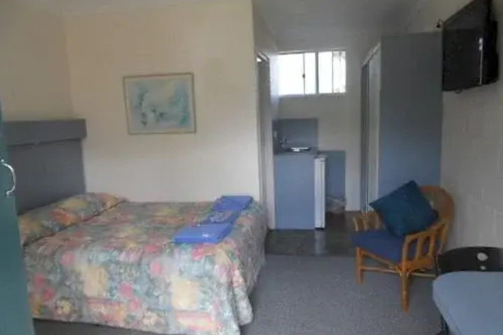 Room 5 of 17