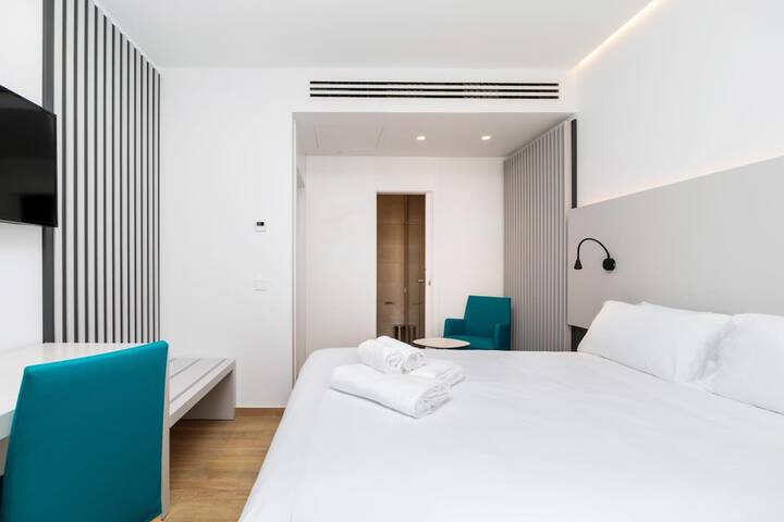 Room 14 of 42