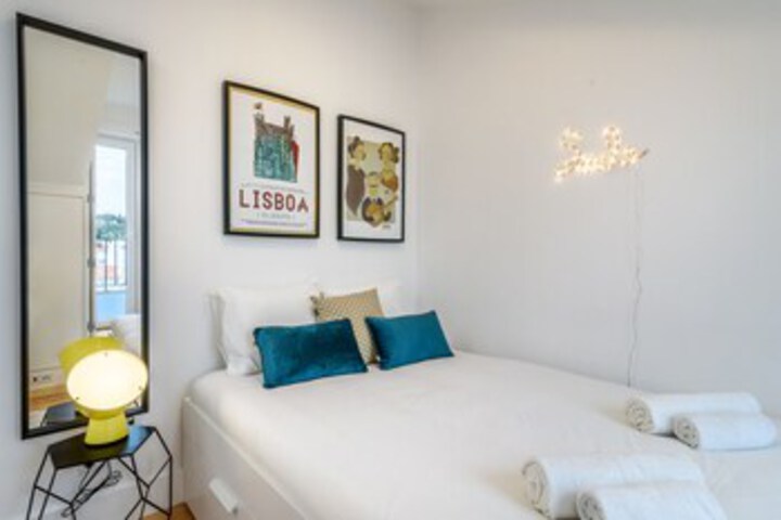 Room 15 of 18