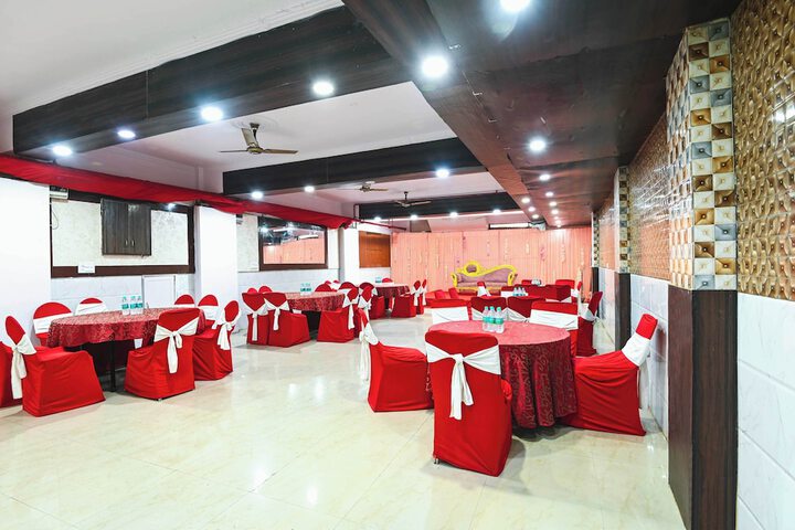 Ballroom/Hall 36 of 45