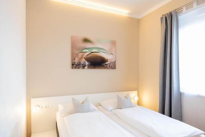 Room 12 of 50