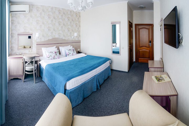 Room 9 of 140