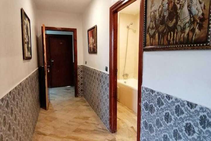 Ballroom/Hall 17 of 19